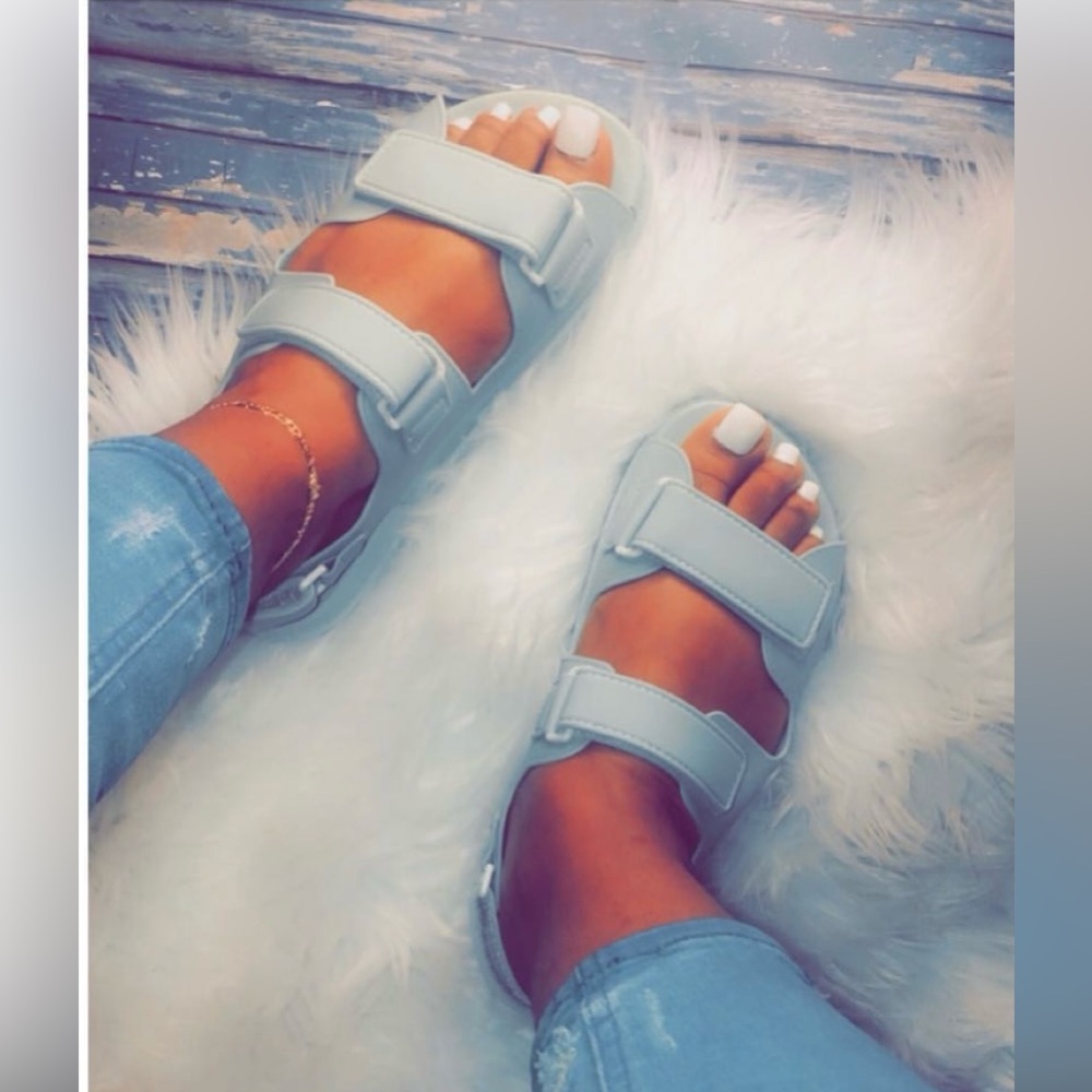 Brand new woman’s sandals